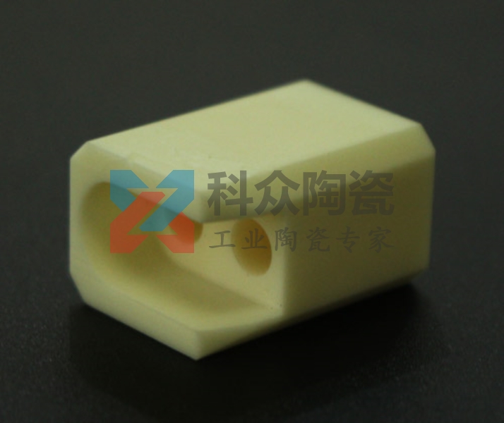 氧化鋁陶瓷有那三個顯著的優(yōu)點？